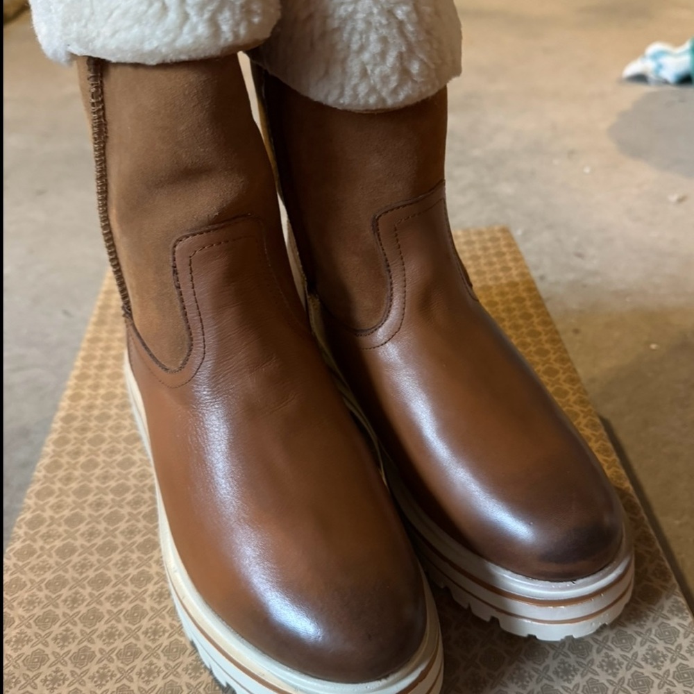 Roolee Tan and Cream Winter Boots